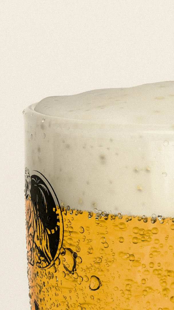 product render pint glass with condensation and water droplets